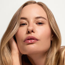 4.5 - Medium with Cool Peach Undertones